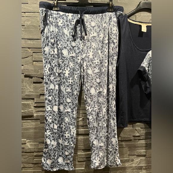 Lucky Brand Super Soft and Cozy Brushed Jersey Knit 4-Piece Pajama Set - Picture 7 of 14